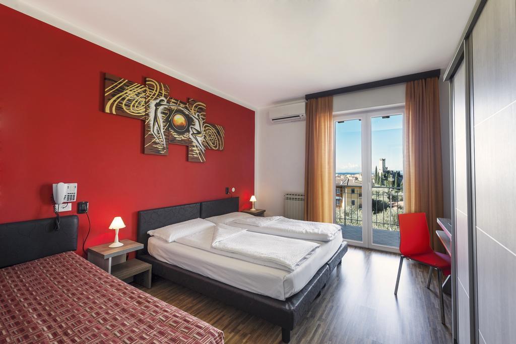 Hotel Garni Ischia Malcesine Quarto foto