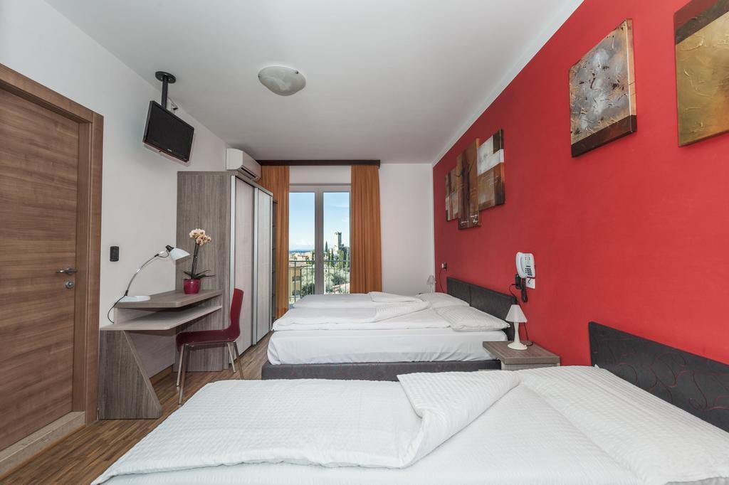 Hotel Garni Ischia Malcesine Quarto foto